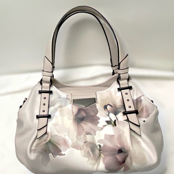 Simply Vera Vera Wang | Buena Satchel - Picture 11 of 13